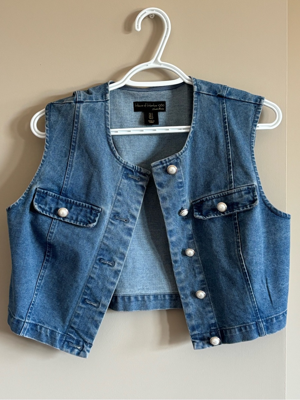 NWOT HOUSE OF HARLOW 1960 Light Blue Denim Vest with pearl buttons